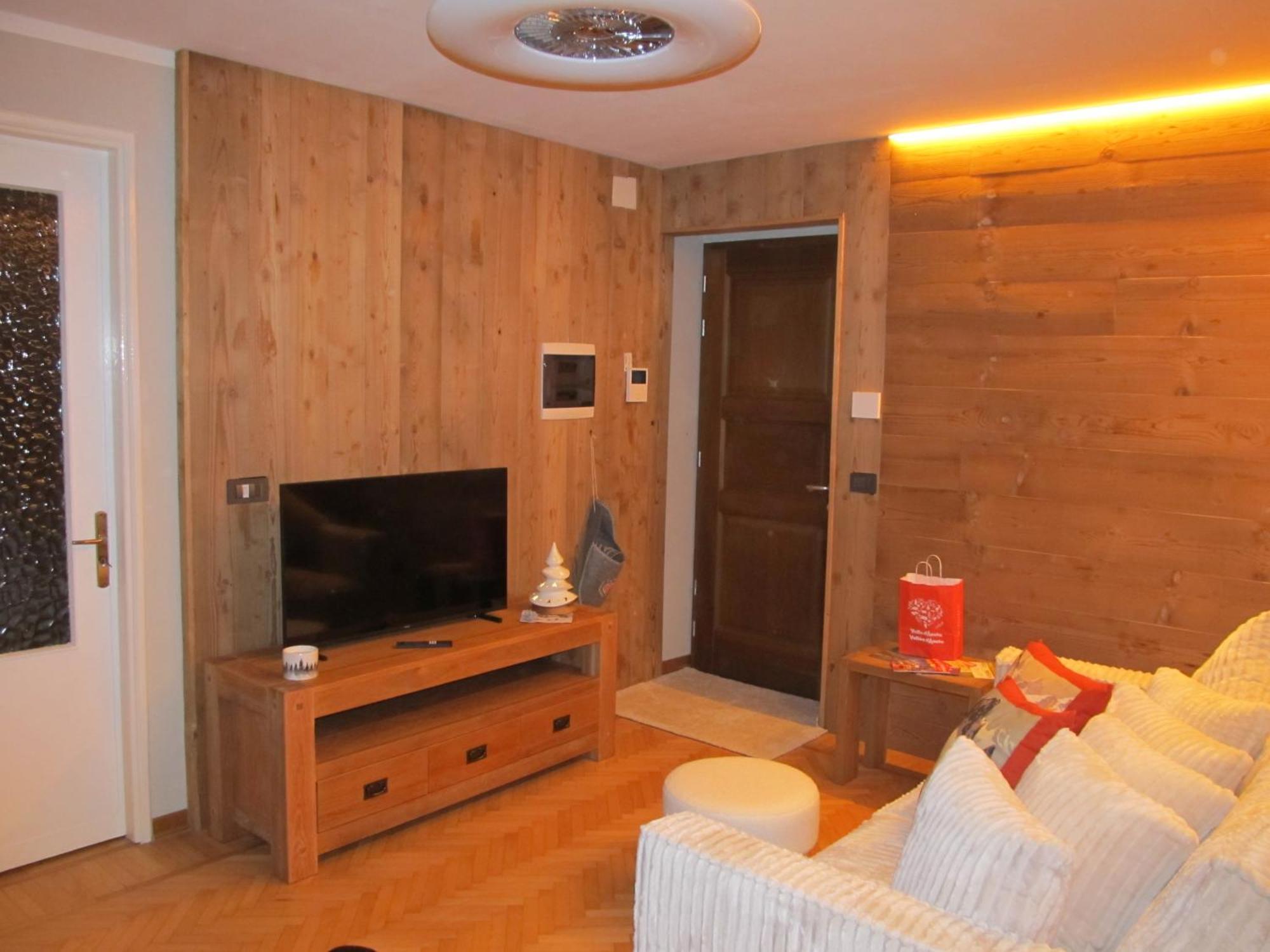 Maisongnemaz Apartment Aosta